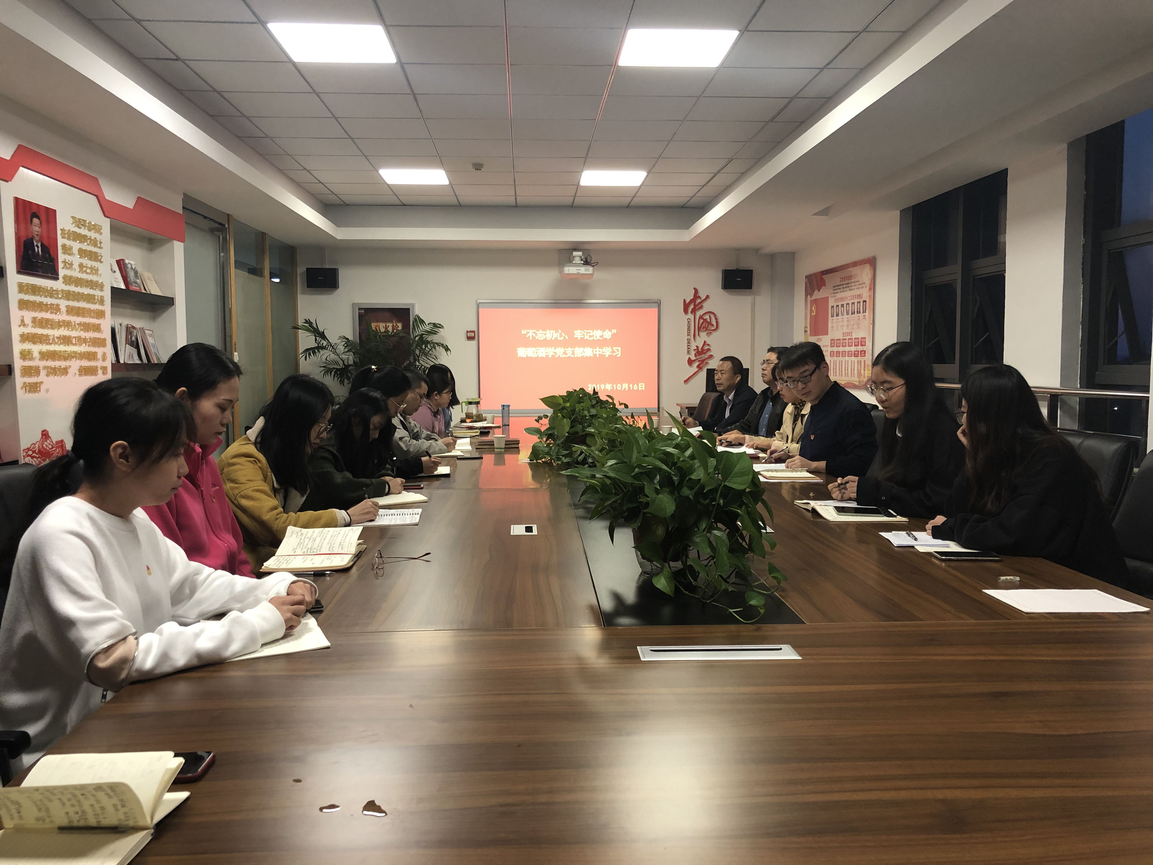 80dac124ac794552b37819921436bb51.jpg 80dac124ac794552b37819921436bb51.jpg