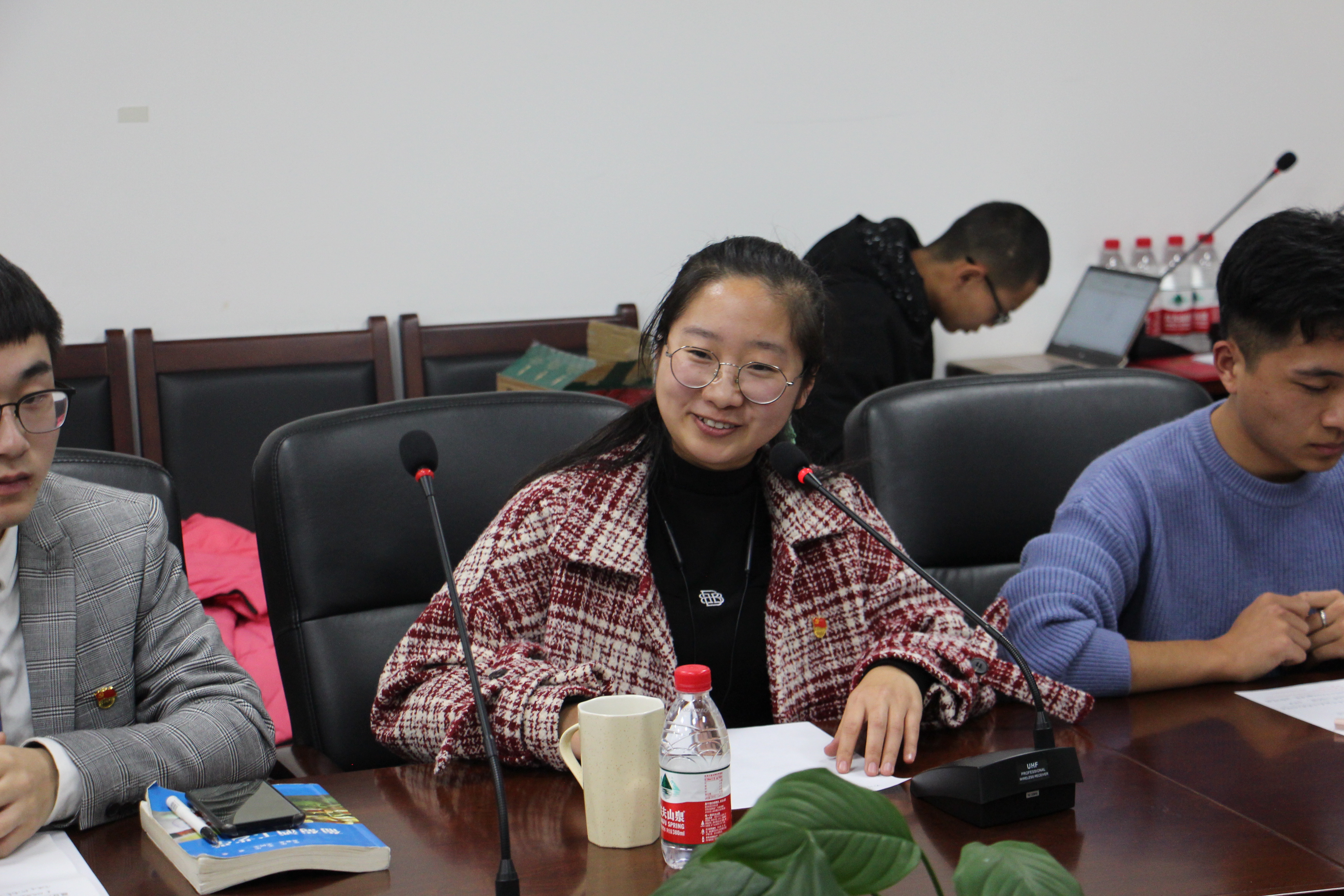 b2aeb5f97330436a85066edb07c4af2b.jpg b2aeb5f97330436a85066edb07c4af2b.jpg