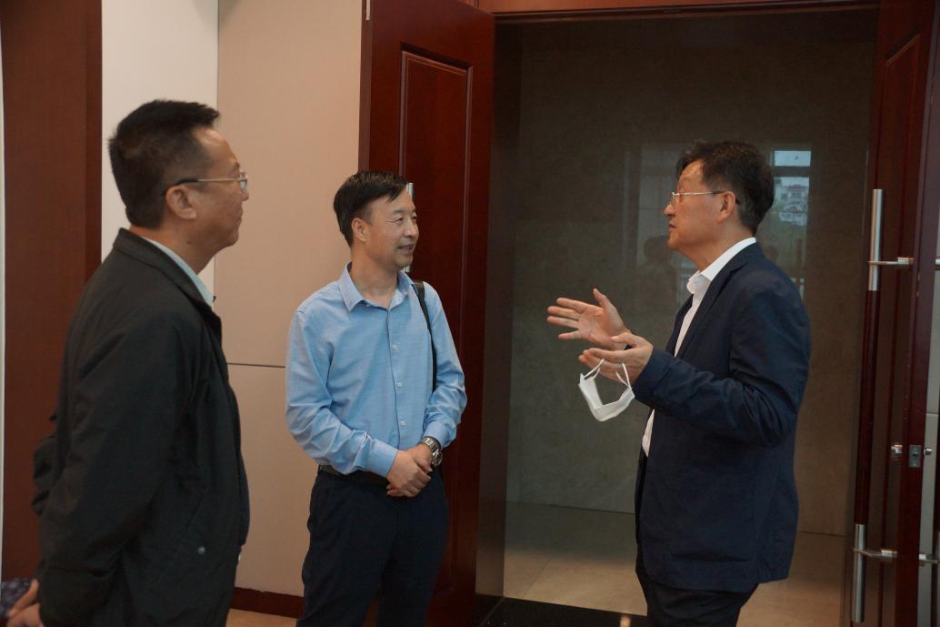 7c0f90efde724c85b9551507042fabc0.jpg 7c0f90efde724c85b9551507042fabc0.jpg