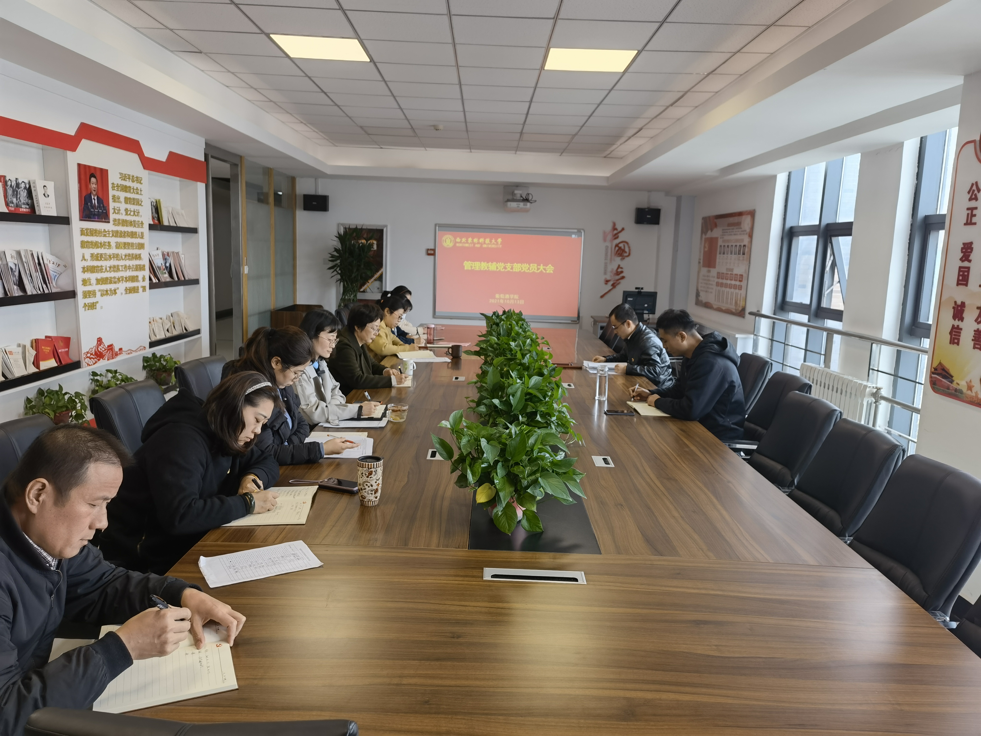 141d54dc4f574d2fb11e3a3c4588bdf7.jpg 141d54dc4f574d2fb11e3a3c4588bdf7.jpg