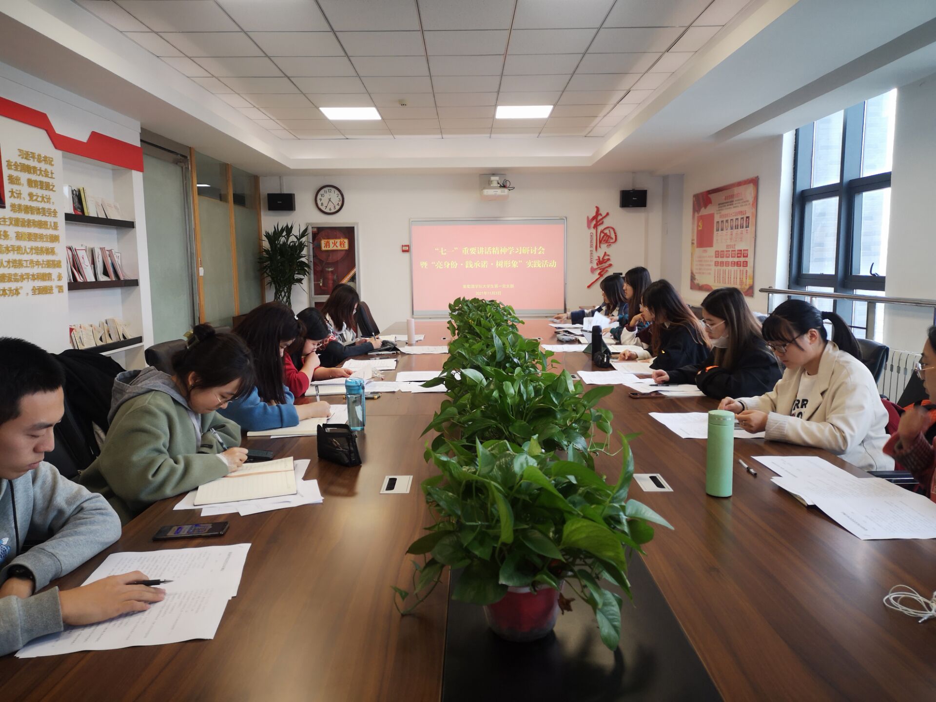 48d80a3769cd4947b84aecc88b4cd1e0.jpg 48d80a3769cd4947b84aecc88b4cd1e0.jpg