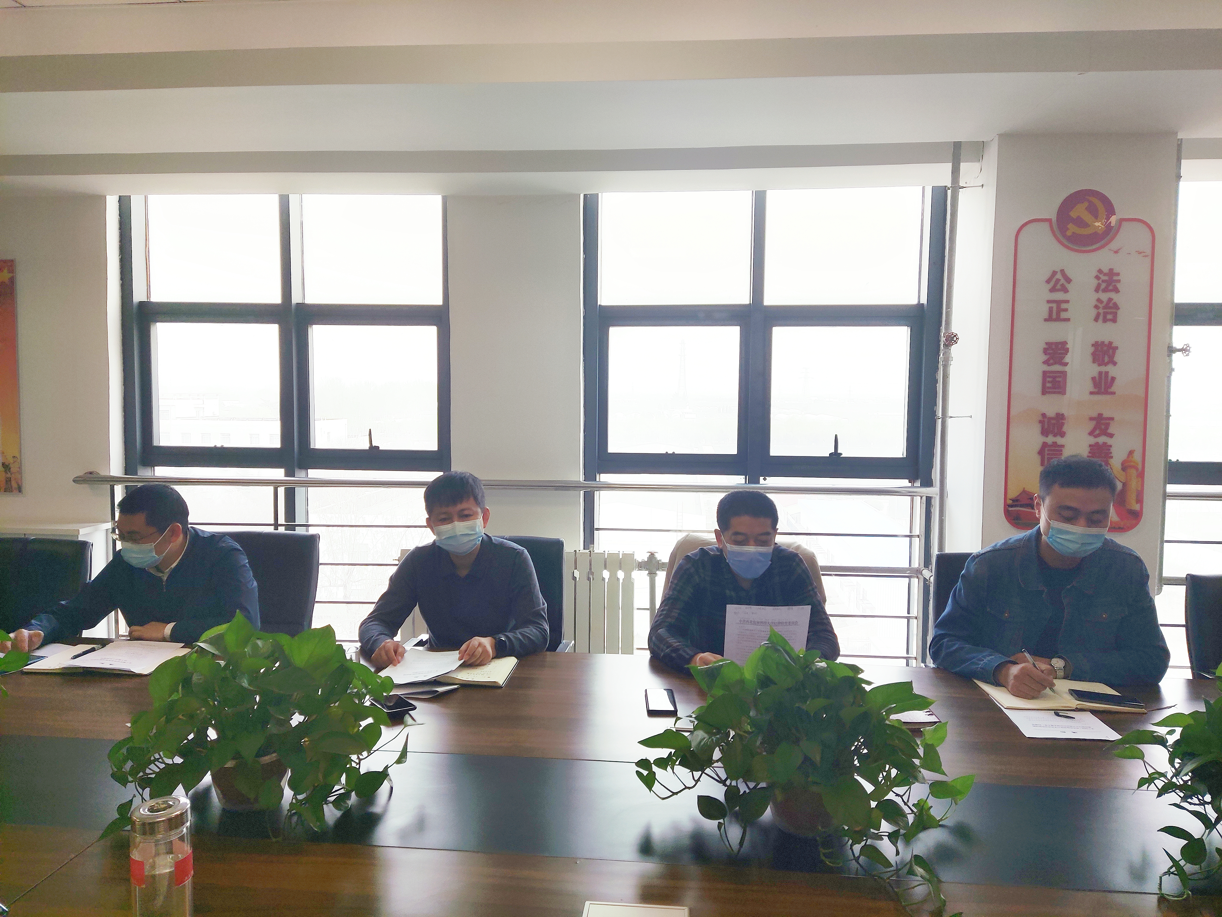 f757c9ff29fe4e6897087b0b623acaef.jpg f757c9ff29fe4e6897087b0b623acaef.jpg