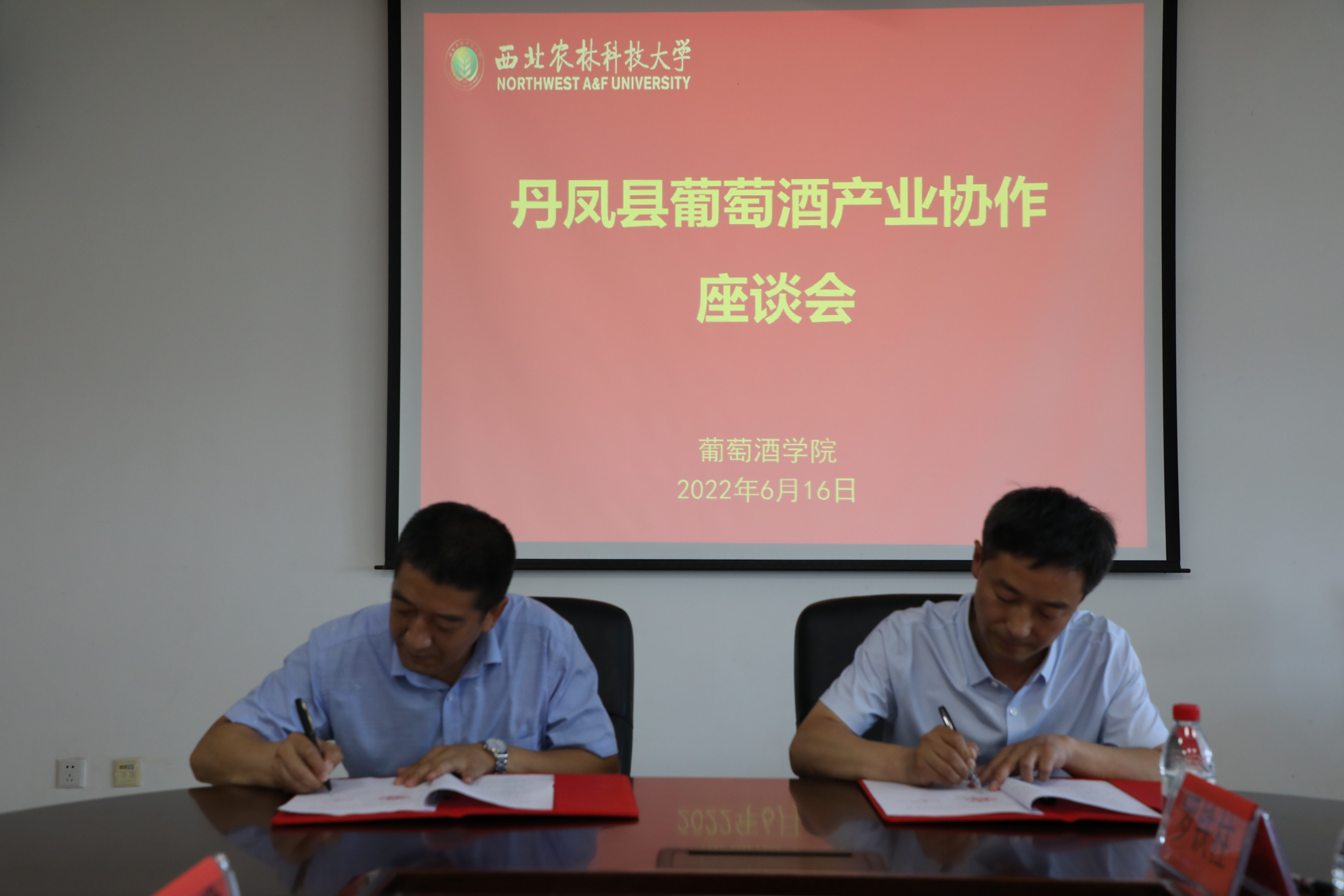 f619da34cf454e5299363c34348aa97d.jpg f619da34cf454e5299363c34348aa97d.jpg