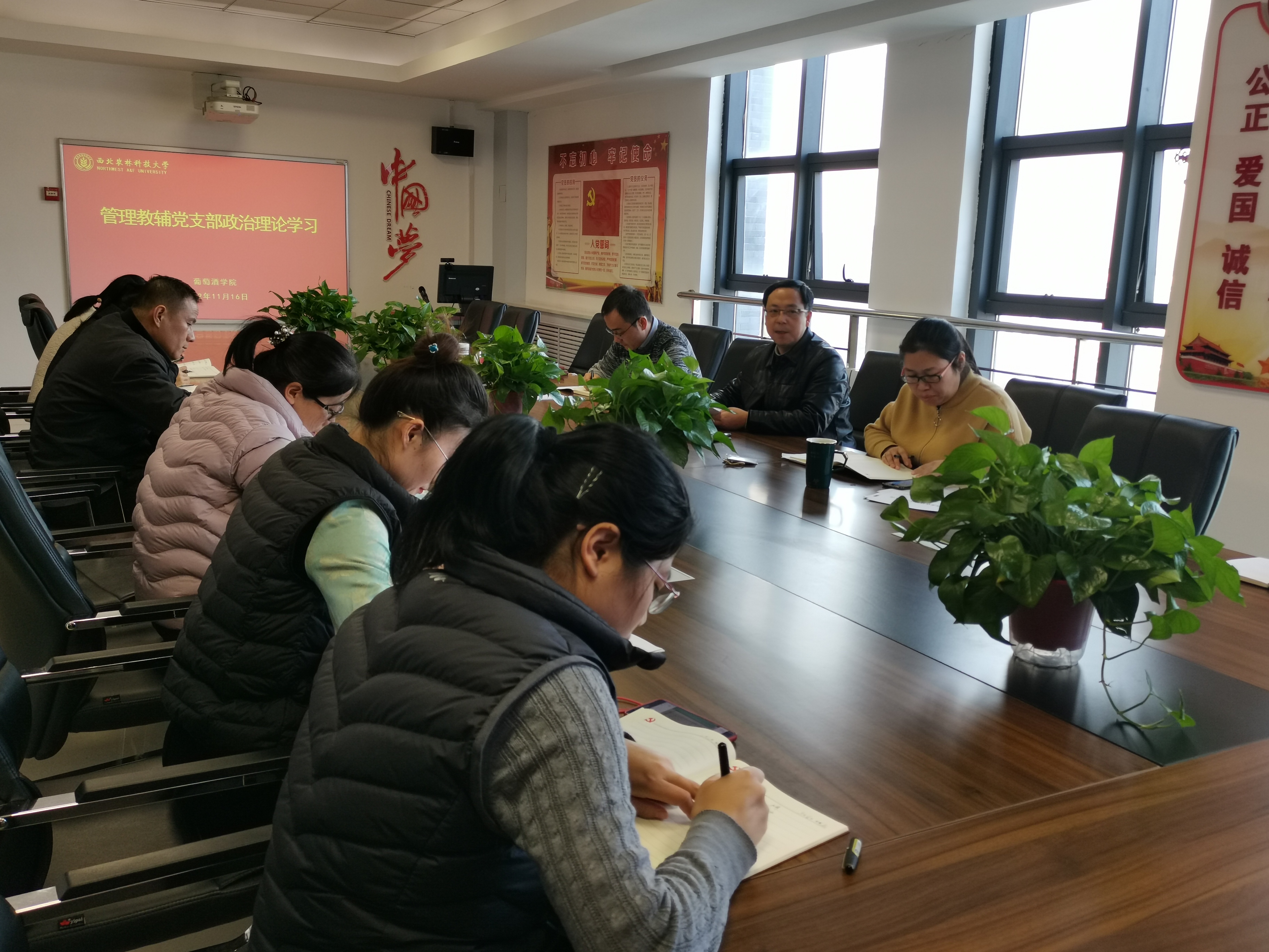 54e9e4c2730c4389971c657442fd2548.jpg 54e9e4c2730c4389971c657442fd2548.jpg