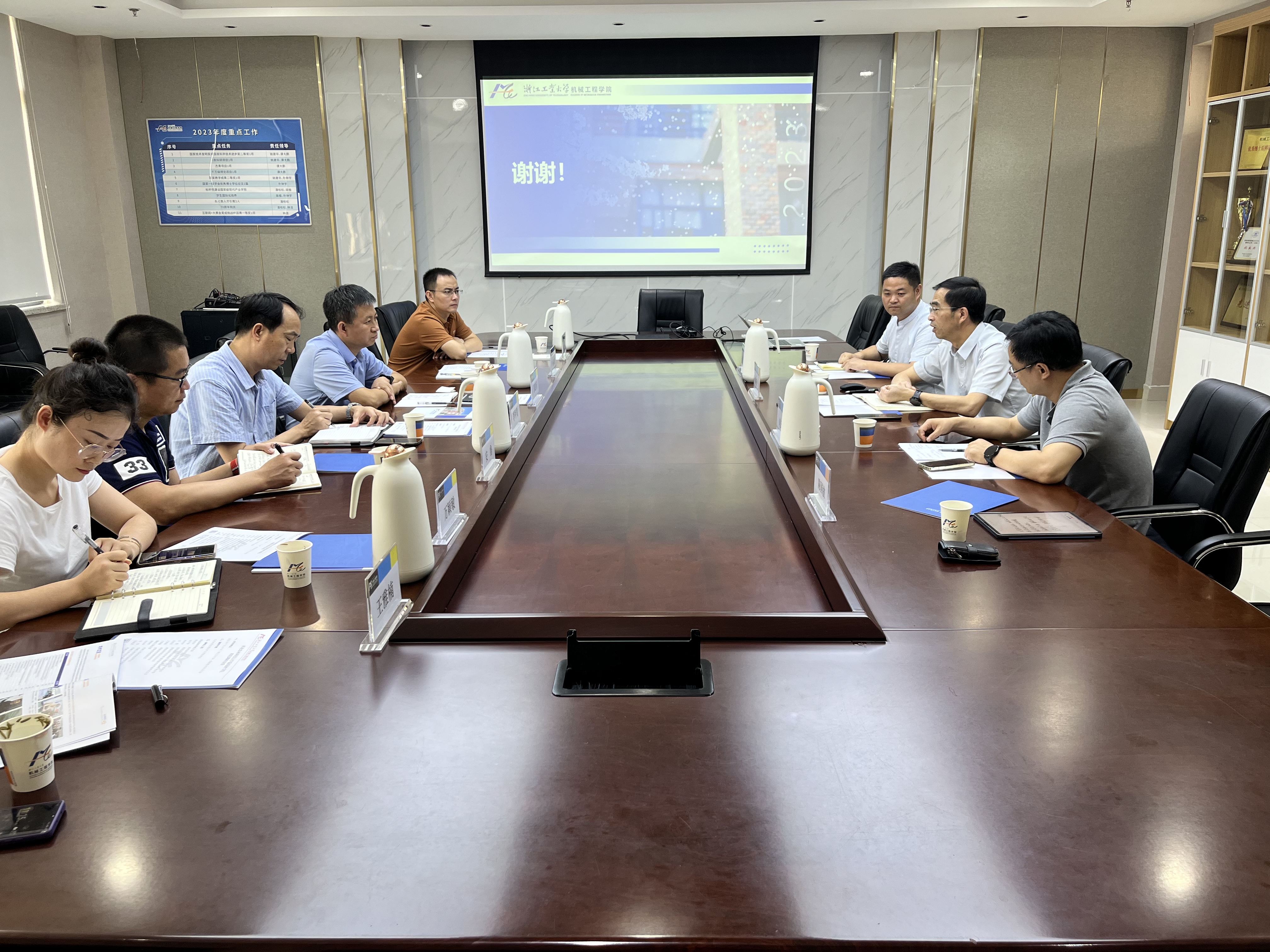 b844084828344f29afc0cd0e42af50fb.jpg b844084828344f29afc0cd0e42af50fb.jpg